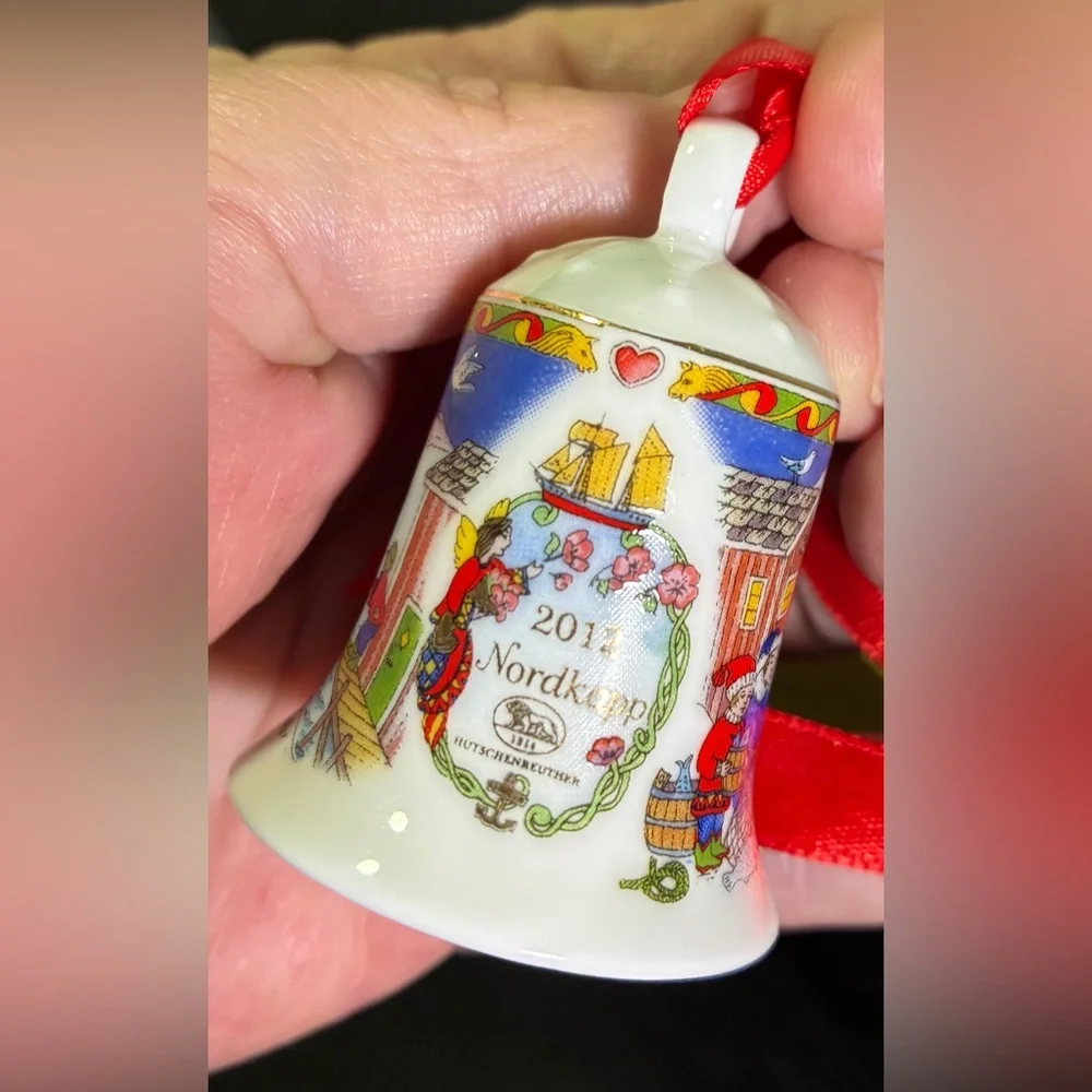 Hutschenreuther Porcelain Christmas Mini Bells Set 2008-2012